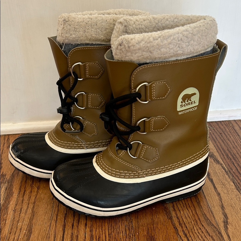Sorel Tan and Black Winter Boots